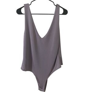 Misguided Lavender Sleeveless‎ V-Neck Silk Bodysuit Size 14 NEW